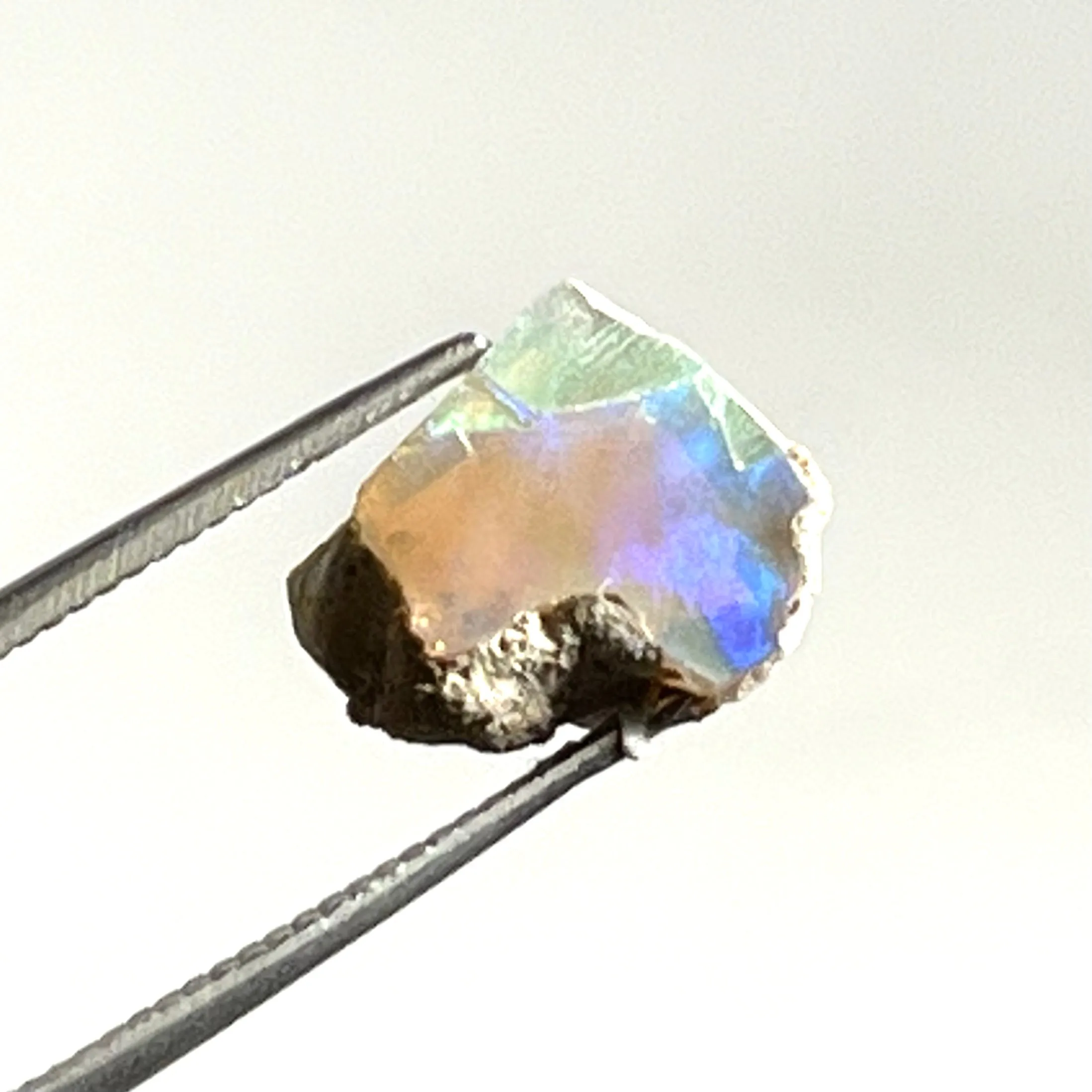 100g of Welo Opal, South Wollo Zone, Amhara Region, Ethiopia