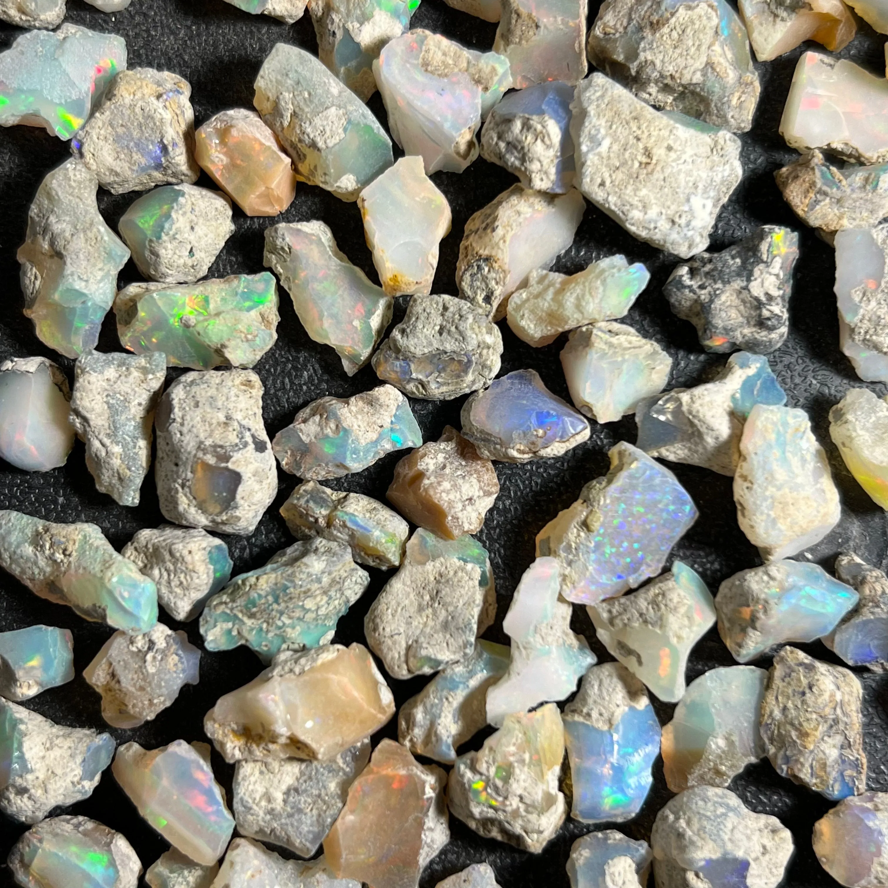 100g of Welo Opal, South Wollo Zone, Amhara Region, Ethiopia