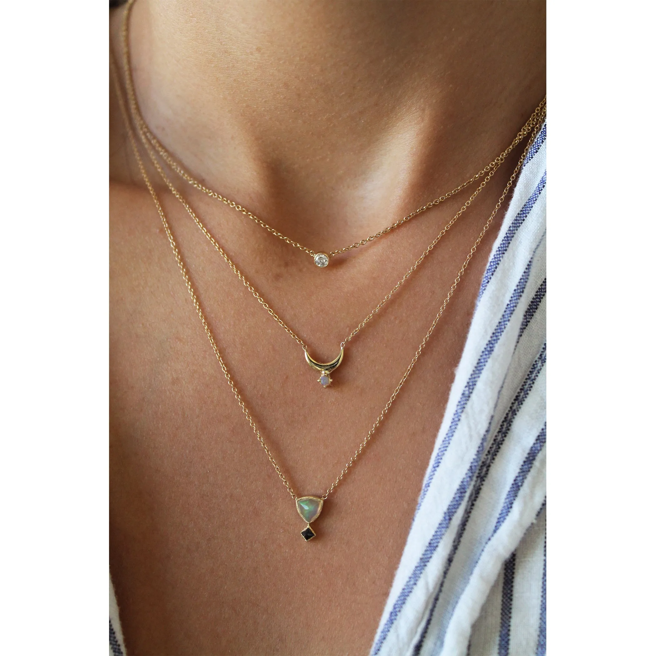 ECLIPSE LUNAR OPAL NECKLACE