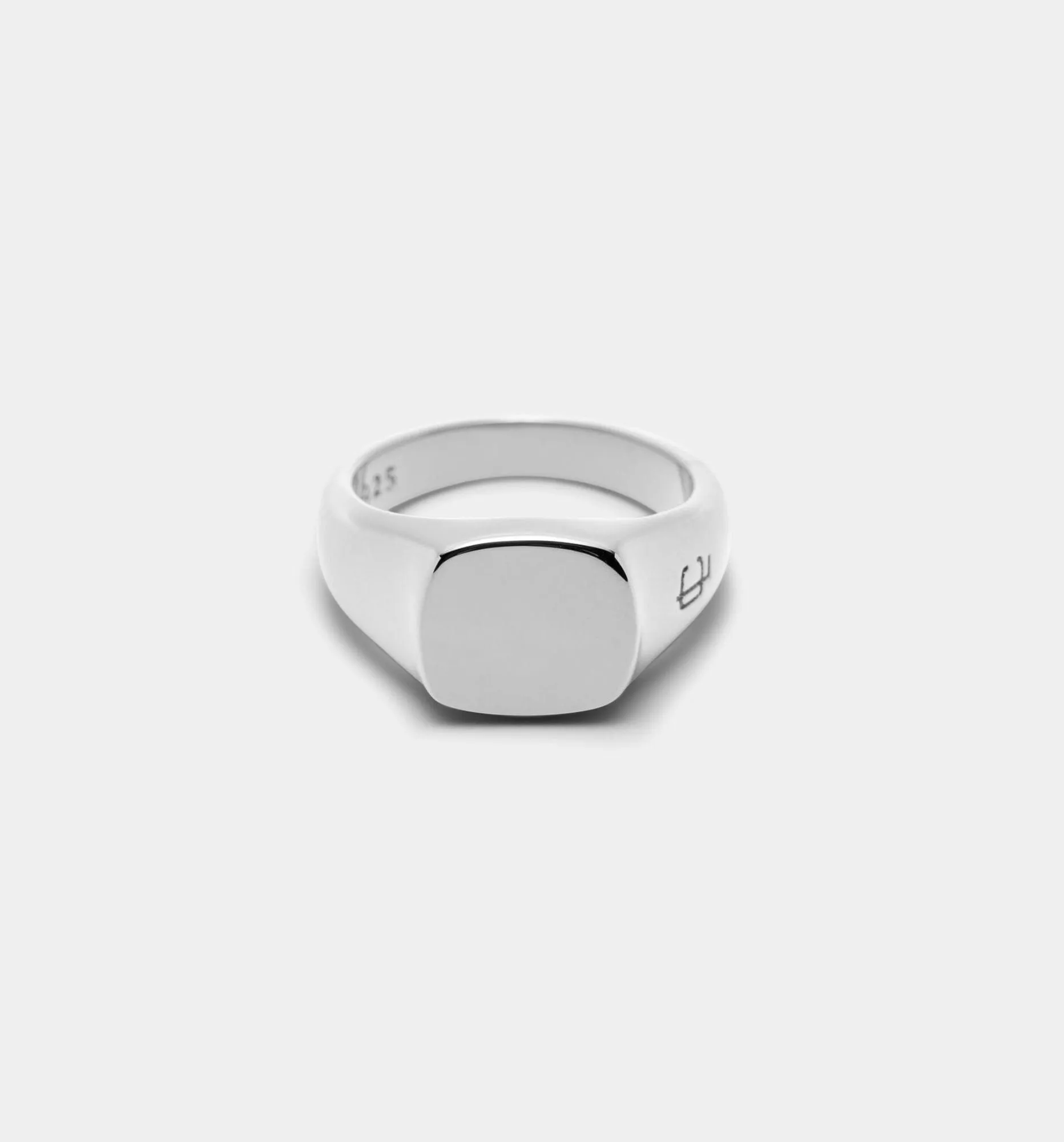 Oslo Signet Ring