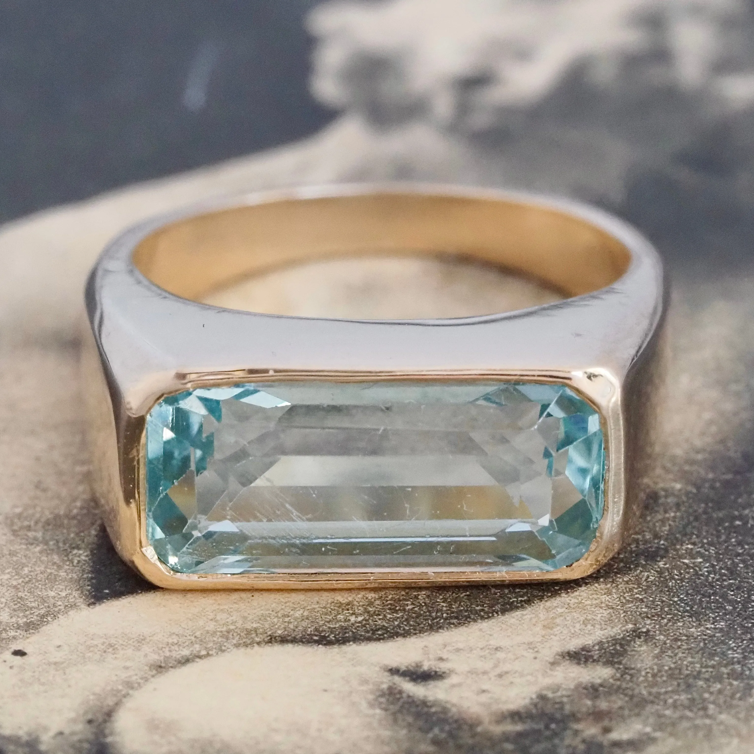 Vintage 14k Gold Aquamarine Saddle Ring