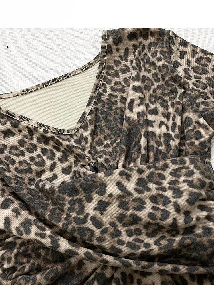 Y2K Gyaru Coffee Leopard Off-the-shoulder Neckline Vintage Glamorous Top with a Scarf